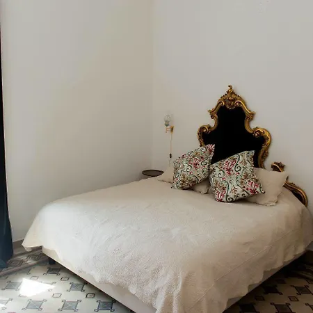 ベッド・アンド・ブレックファスト Malvasia パレルモ